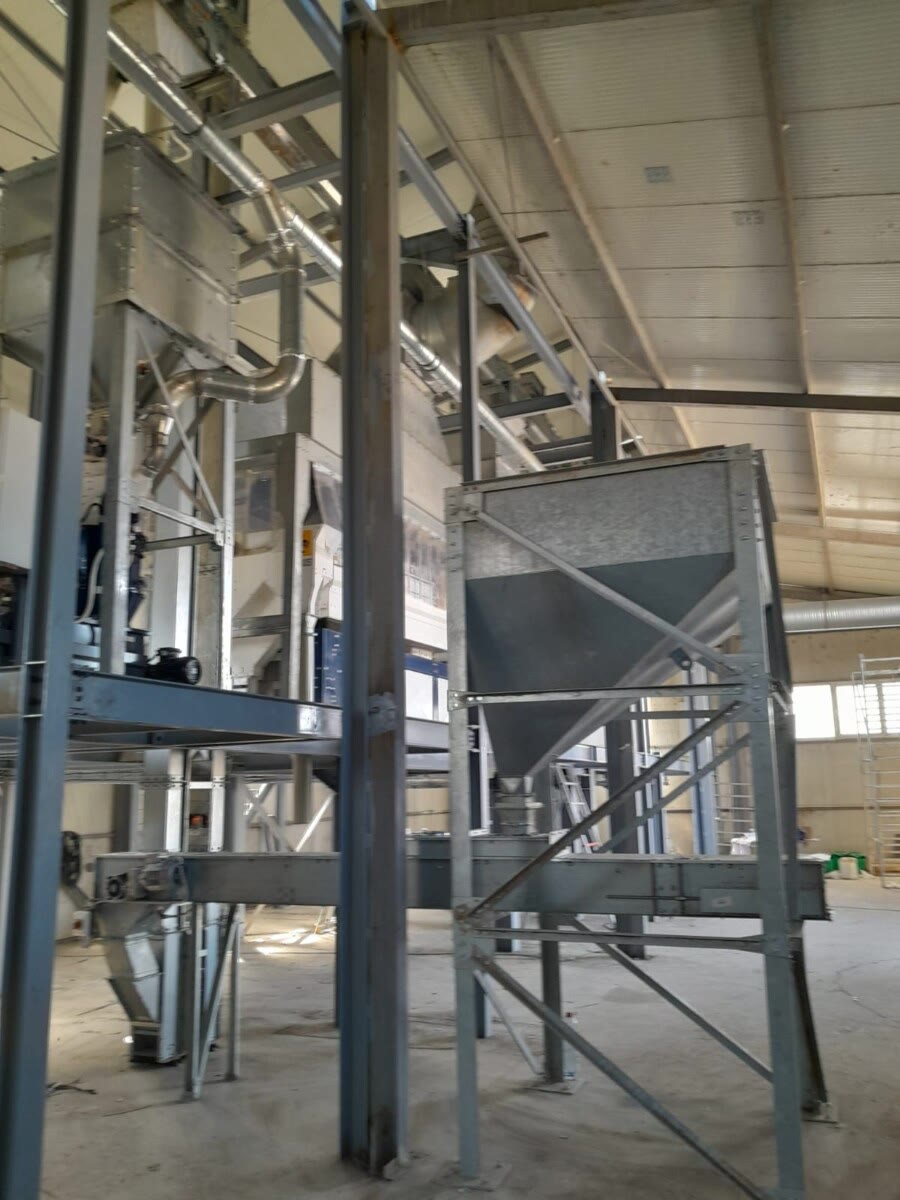 assembly of seed station